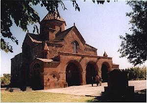 die Kirche der Heiligen Gayaneh