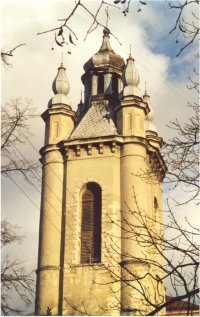 Der Turm der armenischen Kirche